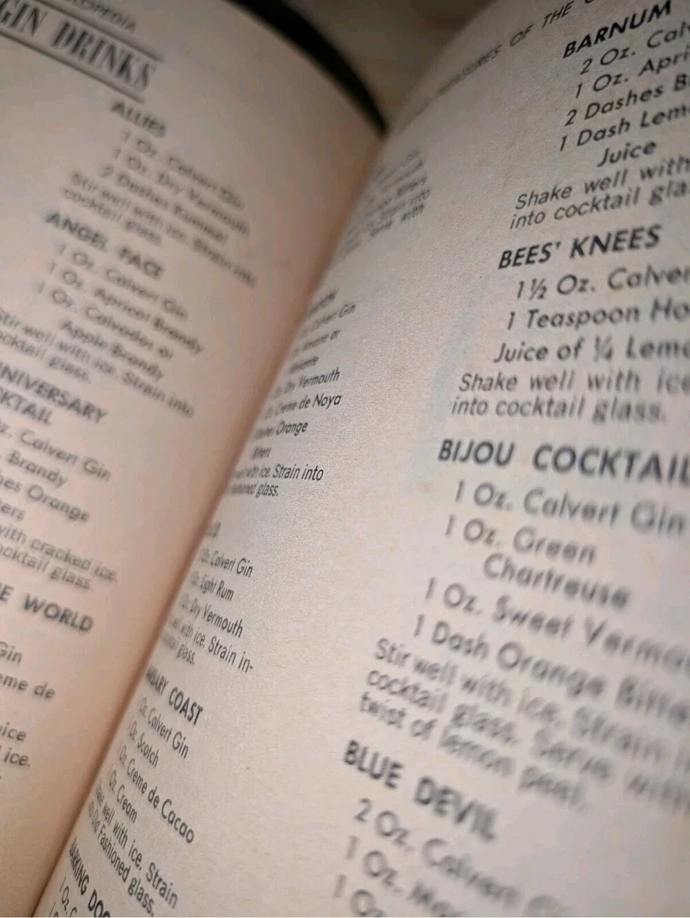 The Calvert Party Encyclopedia Vintage Cocktail Recipes Mixed Drinks Bartending
